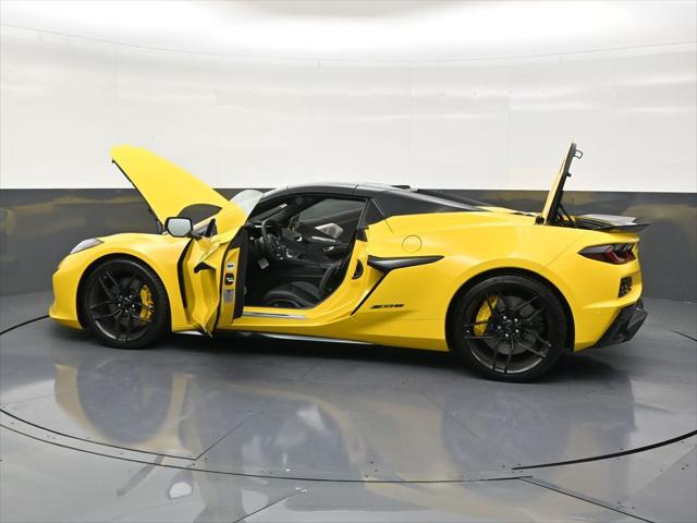 2025 Chevrolet Corvette Z06 RWD Convertible 2LZ