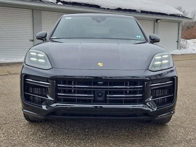 2024 Porsche Cayenne E-Hybrid Turbo
