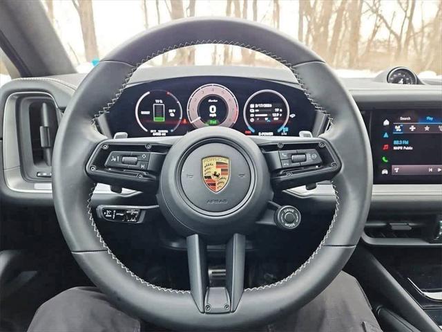 2024 Porsche Cayenne E-Hybrid Turbo