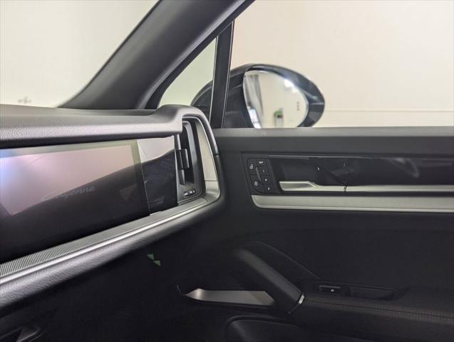 2026 Porsche Cayenne E-Hybrid Unknown