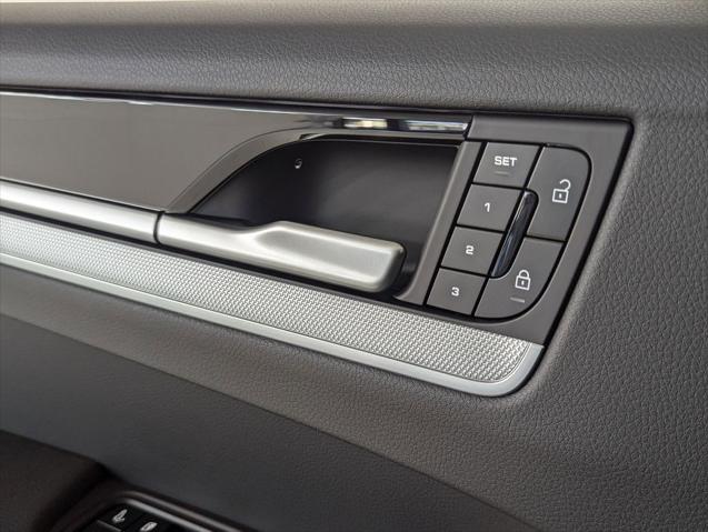2026 Porsche Cayenne E-Hybrid Unknown