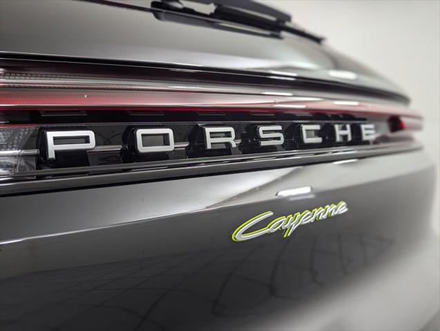2026 Porsche Cayenne E-Hybrid Unknown