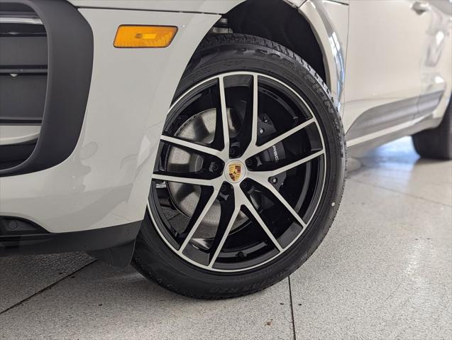 2026 Porsche Macan Unknown