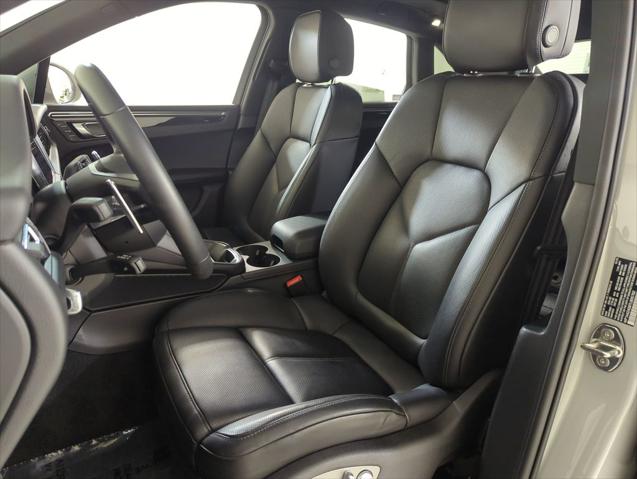 2026 Porsche Macan Unknown