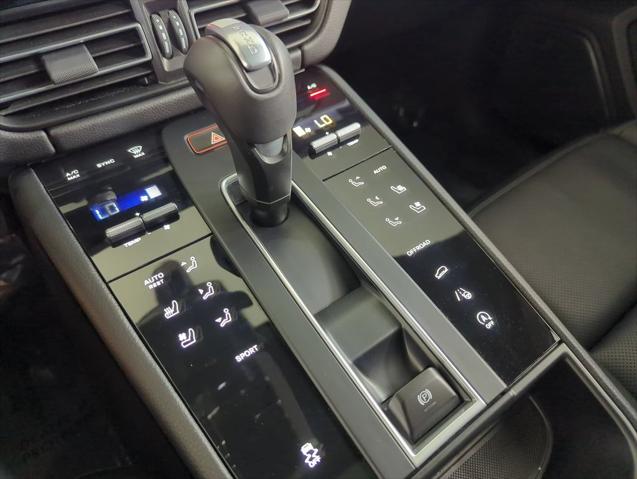 2026 Porsche Macan Unknown