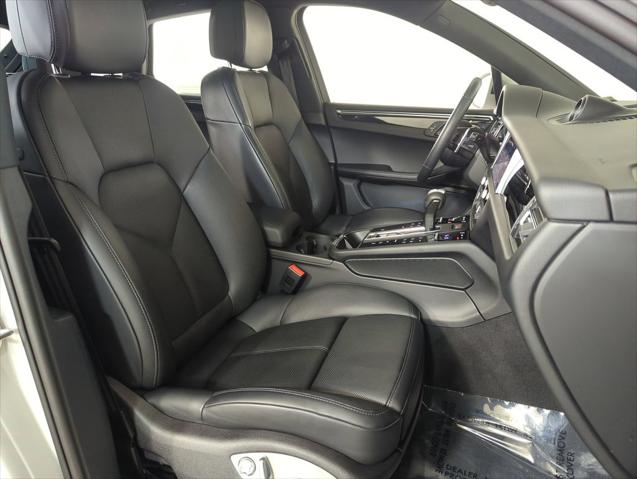 2026 Porsche Macan Unknown