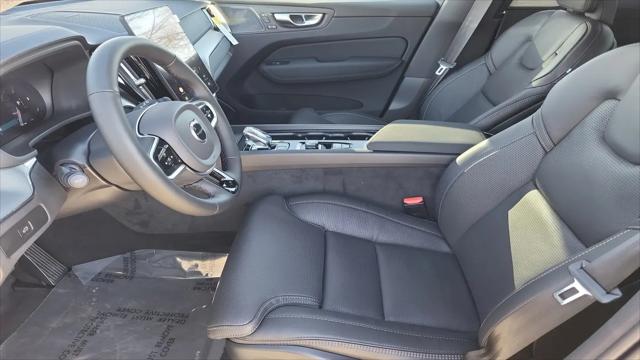 2026 Volvo XC60 B5 Ultra Black Edition