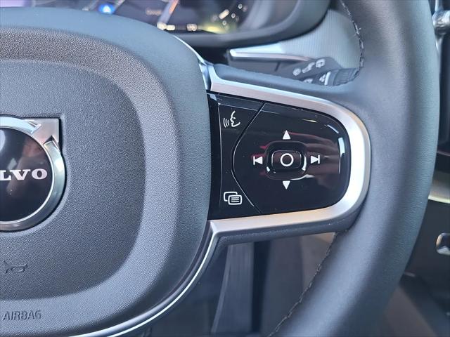 2026 Volvo XC60 B5 Ultra Black Edition