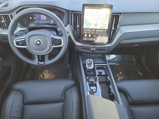 2026 Volvo XC60 B5 Ultra Black Edition