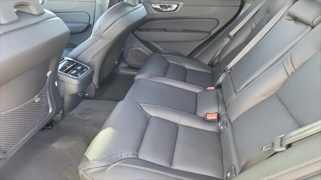 2026 Volvo XC60 B5 Ultra Black Edition
