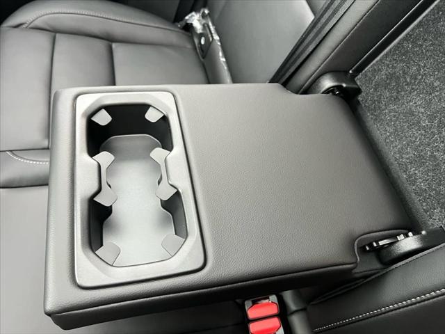 2026 Volvo XC40 Plus, B5 AWD Gas (mild hybrid), Dark