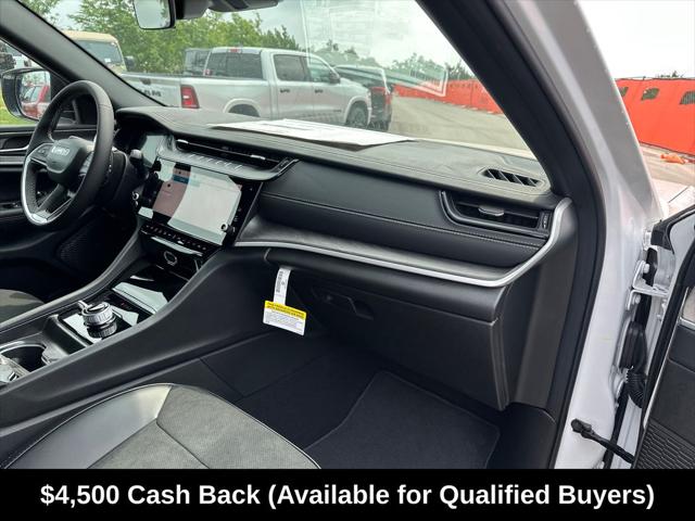2026 Jeep Grand Cherokee Altitude 4x4