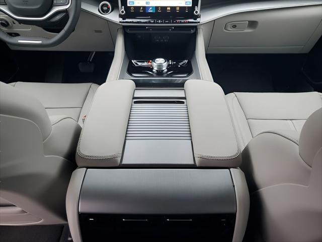 2026 Jeep Grand Wagoneer L 4x2