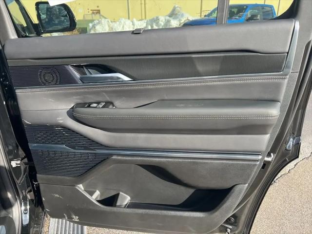 2026 Jeep Grand Wagoneer Summit Obsidian 4x4