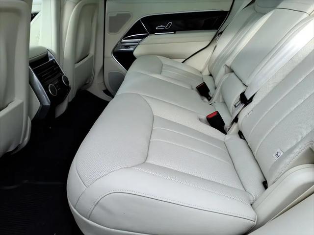 2026 Land Rover Range Rover P530 SE
