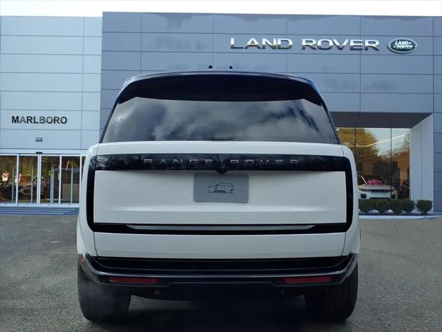 2026 Land Rover Range Rover P530 SE
