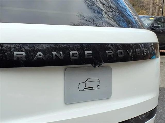 2026 Land Rover Range Rover P530 SE
