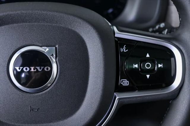 2026 Volvo XC90 Plus, B6 AWD Gas (mild hybrid), Gasoline, Bright, 6 Seats