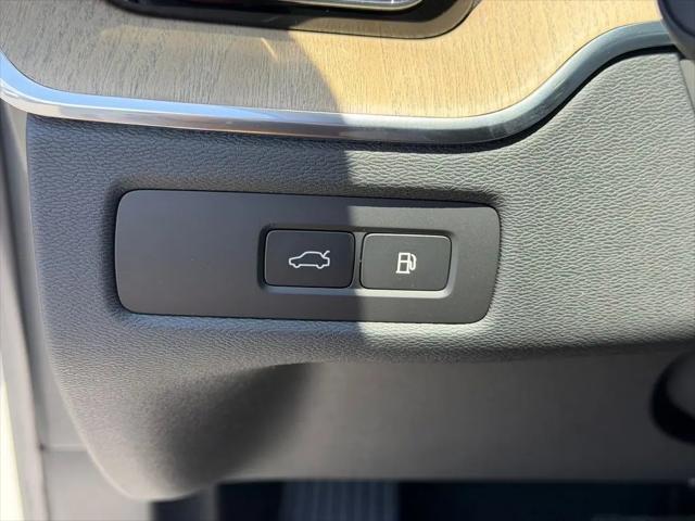 2026 Volvo XC60 Plug-In Hybrid Core, T8 AWD Electric/Gasoline, Dark