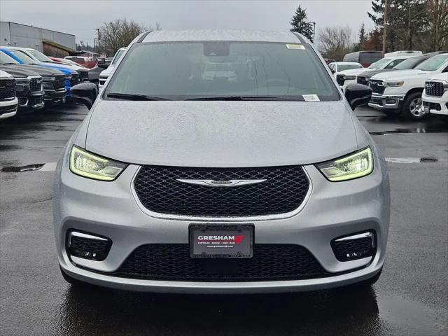 2026 Chrysler Pacifica Select AWD