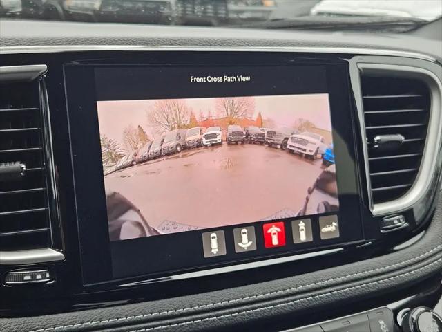 2026 Chrysler Pacifica Select AWD
