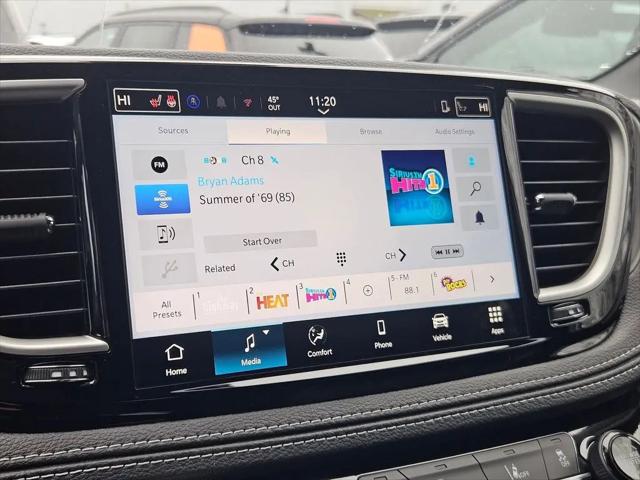 2026 Chrysler Pacifica Select AWD