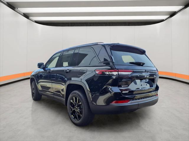 2026 Jeep Grand Cherokee Altitude 4x2