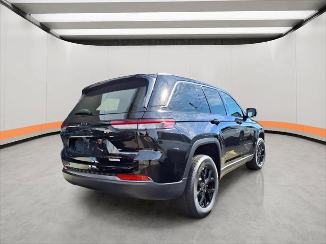 2026 Jeep Grand Cherokee Altitude 4x2