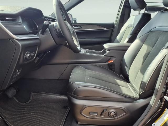 2026 Jeep Grand Cherokee Altitude 4x2