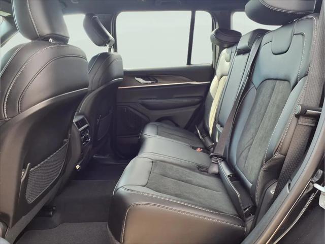2026 Jeep Grand Cherokee Altitude 4x2