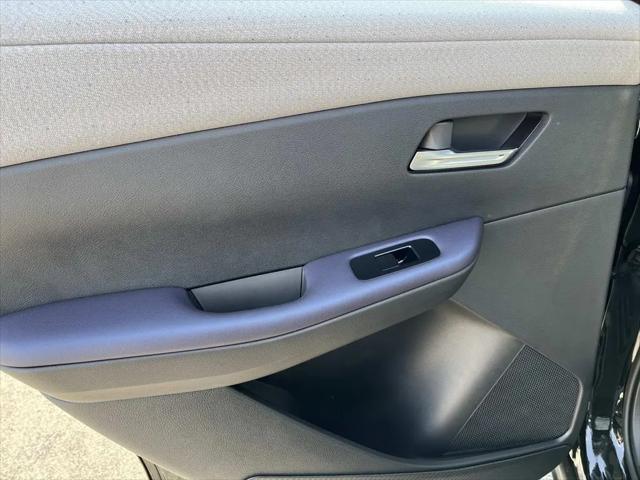 2026 Nissan LEAF PLATINUM+