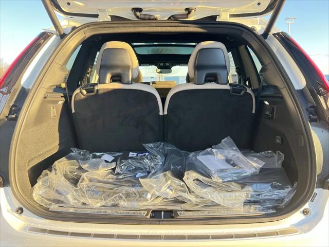 2026 Volvo XC90 Plus, B6 AWD Gas (mild hybrid), Gasoline, Bright, 7 Seats