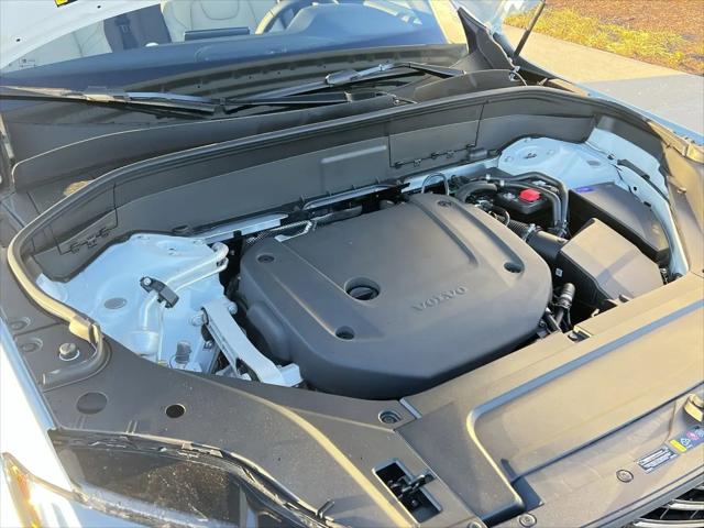 2026 Volvo XC90 Plus, B6 AWD Gas (mild hybrid), Gasoline, Bright, 7 Seats
