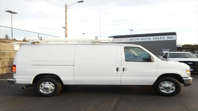 2013 Ford E-350 Super Duty Recreational