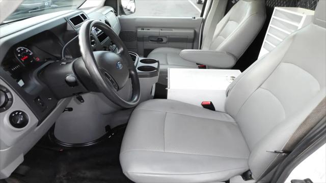 2013 Ford E-350 Super Duty Recreational