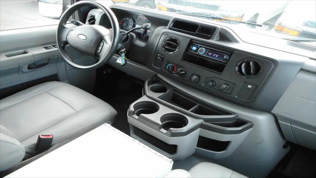 2013 Ford E-350 Super Duty Recreational