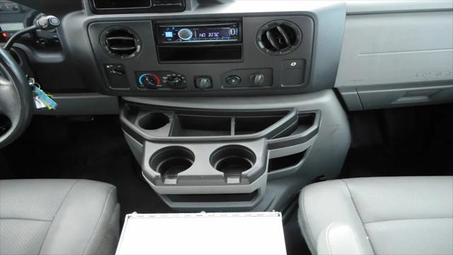 2013 Ford E-350 Super Duty Recreational