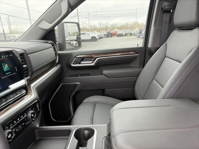 2026 Chevrolet Silverado 2500HD Crew Cab, Standard Bed, LT, 4WD
