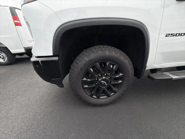 2026 Chevrolet Silverado 2500HD Crew Cab, Standard Bed, LT, 4WD