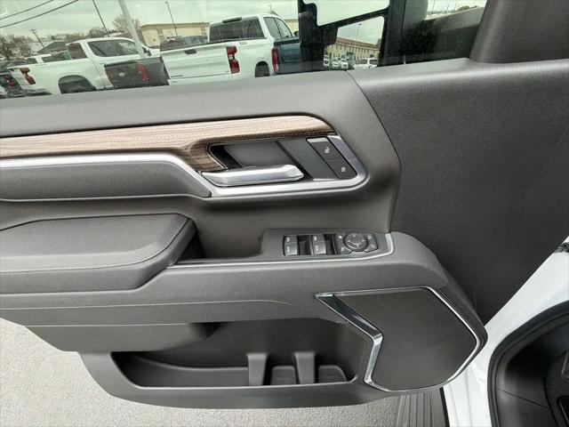 2026 Chevrolet Silverado 2500HD Crew Cab, Standard Bed, LT, 4WD