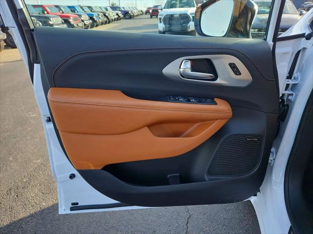 2026 Chrysler Pacifica Pinnacle AWD