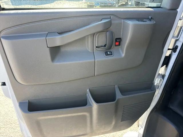 2024 Chevrolet Express Cargo Van RWD 2500 Regular Wheelbase WT