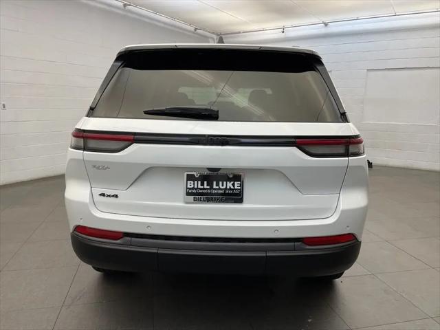2026 Jeep Grand Cherokee Altitude 4x4