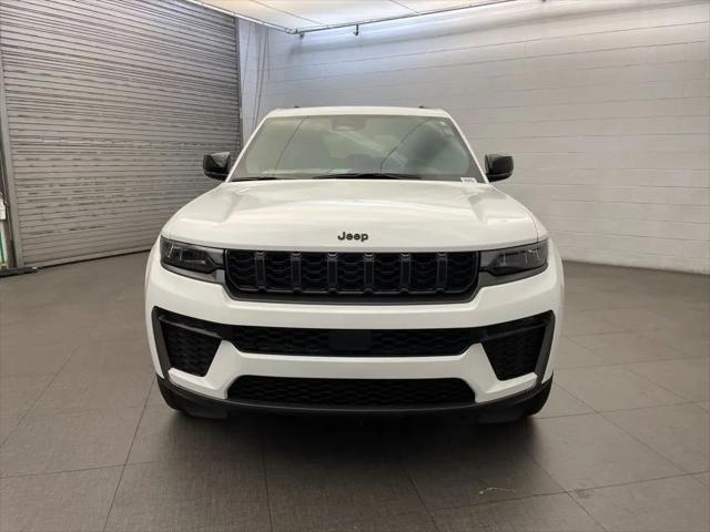 2026 Jeep Grand Cherokee Altitude 4x4