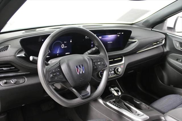 2025 Buick NV Preferred FWD