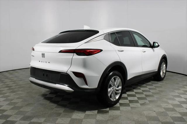 2025 Buick NV Preferred FWD