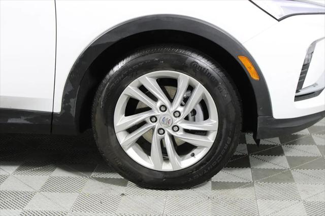 2025 Buick NV Preferred FWD