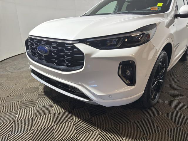 2023 Ford Escape ST-Line Elite