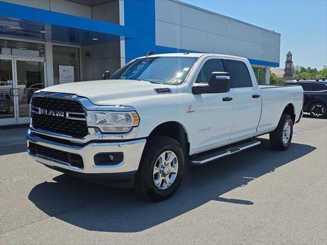 2024 RAM 3500 Big Horn Crew Cab 4x4 8 Box 2024 RAM 3500 Big Horn Crew Cab 4x4 8 Box
