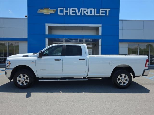 2024 RAM 3500 Big Horn Crew Cab 4x4 8 Box 2024 RAM 3500 Big Horn Crew Cab 4x4 8 Box